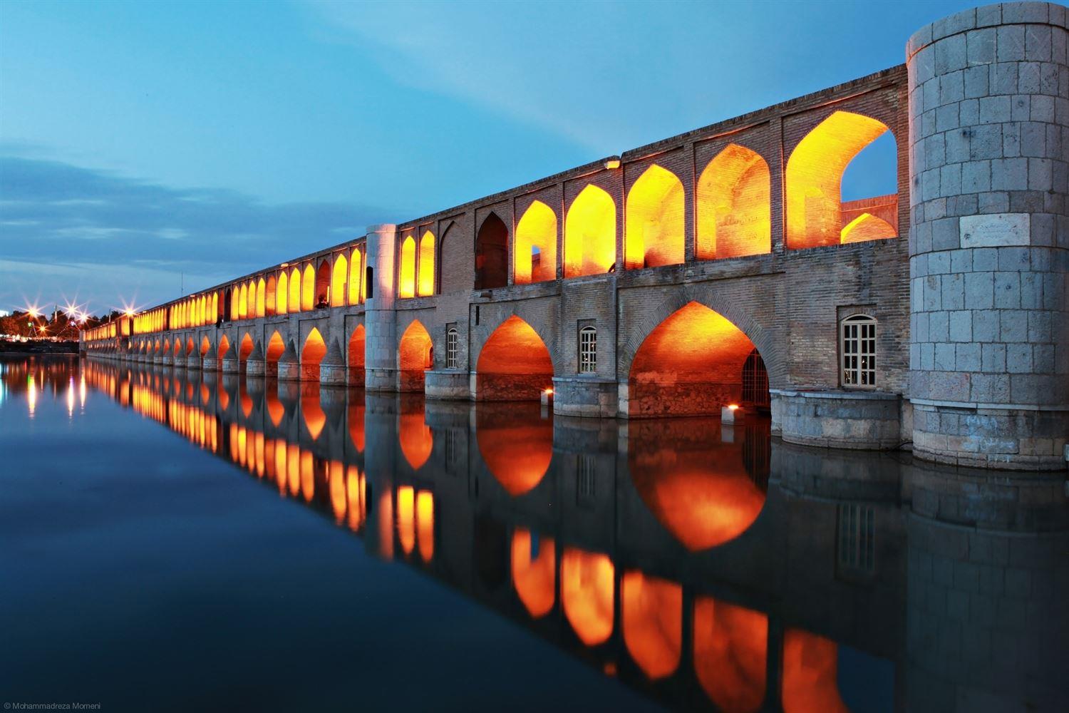 برای خواهرانم می‌نویسم