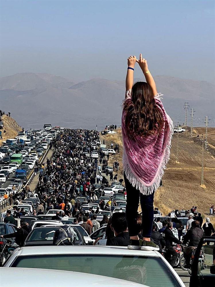 قاب‌هایی از جنبش ژینا؛ منظومهٔ مفهومی یک رخداد